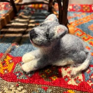 VTG FOLK ART HAND CRAFTED GRAY & WHITE FELT WOOL PUPPY DOG FIGURINE W GLASS EYES